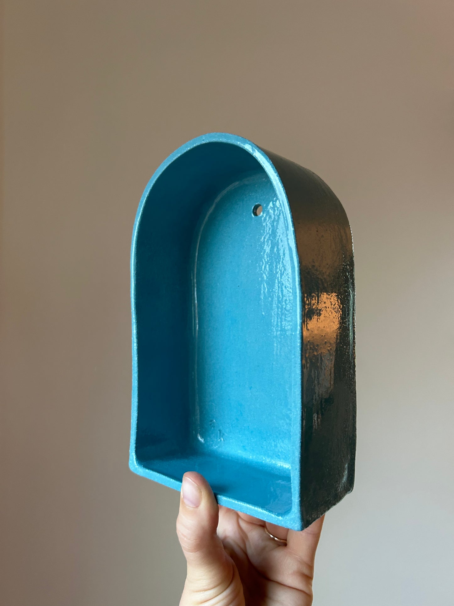 Zirconium Vanadium Small Wall Altar